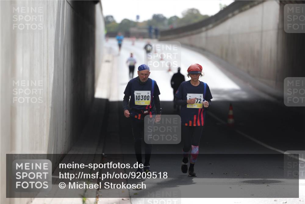 05.10.2025 - 20. swb-Marathon Bremen Michael Strokosch http://msf.ph/oto/9209518 05.10.2025 11:20:23 Laufen 10300, 72 meine-sportfotos.de