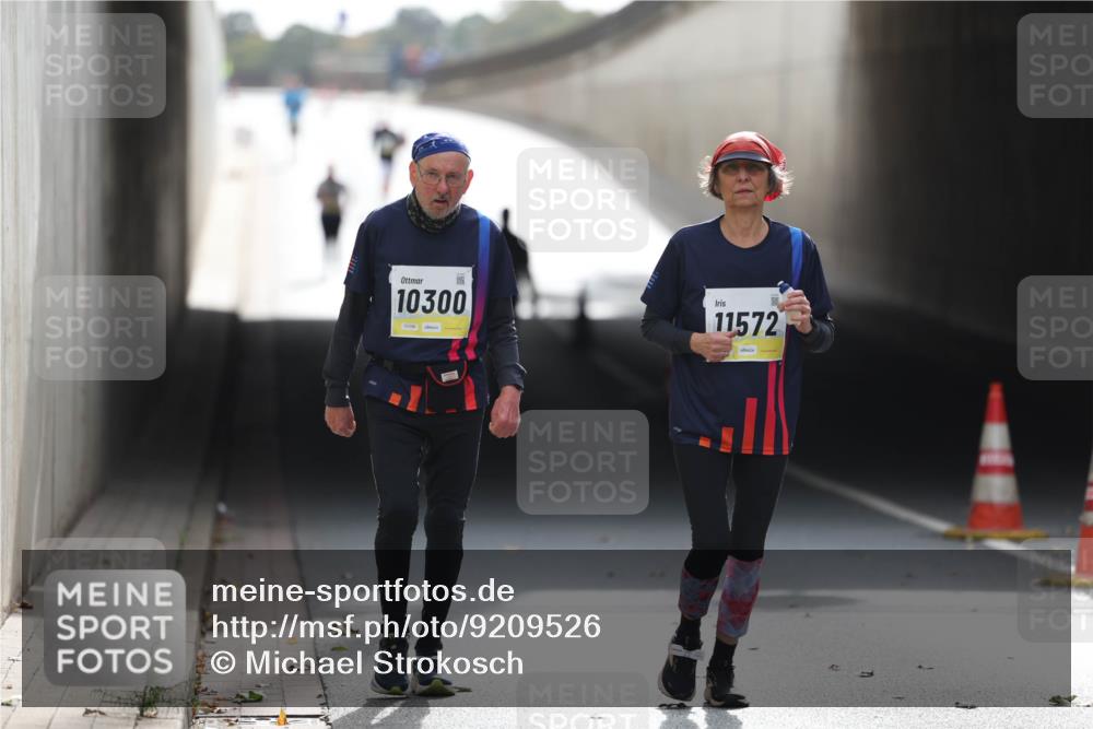 05.10.2025 - 20. swb-Marathon Bremen Michael Strokosch http://msf.ph/oto/9209526 05.10.2025 11:20:28 Laufen 10300, 02296, 11572 meine-sportfotos.de