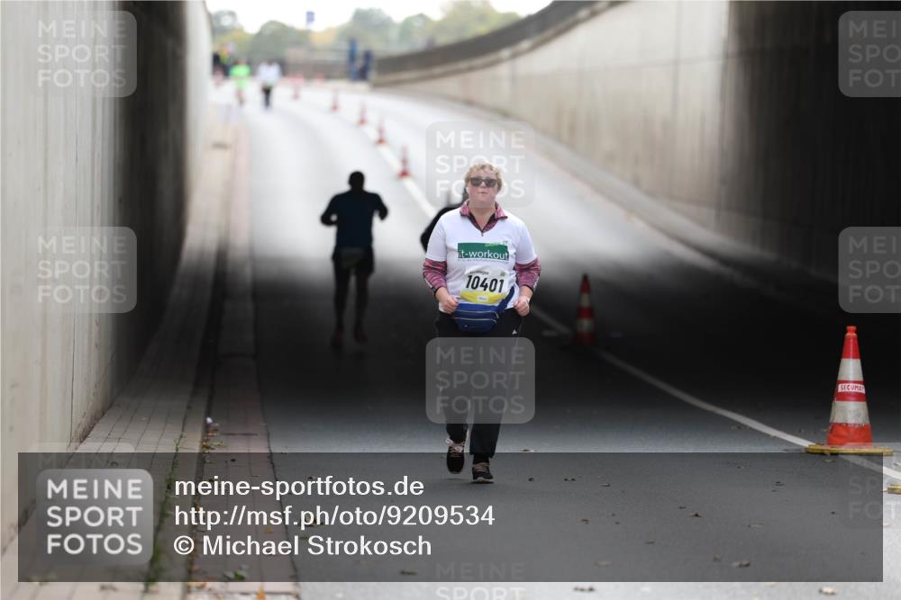 05.10.2025 - 20. swb-Marathon Bremen Michael Strokosch http://msf.ph/oto/9209534 05.10.2025 11:21:00 Laufen 10401 meine-sportfotos.de
