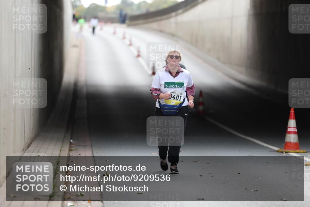 05.10.2025 - 20. swb-Marathon Bremen Michael Strokosch http://msf.ph/oto/9209536 05.10.2025 11:21:02 Laufen 401 meine-sportfotos.de