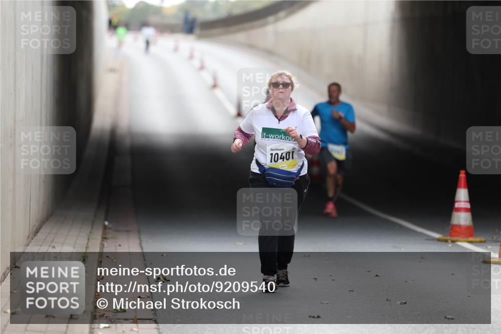 05.10.2025 - 20. swb-Marathon Bremen Michael Strokosch http://msf.ph/oto/9209540 05.10.2025 11:21:03 Laufen 4, 10401 meine-sportfotos.de