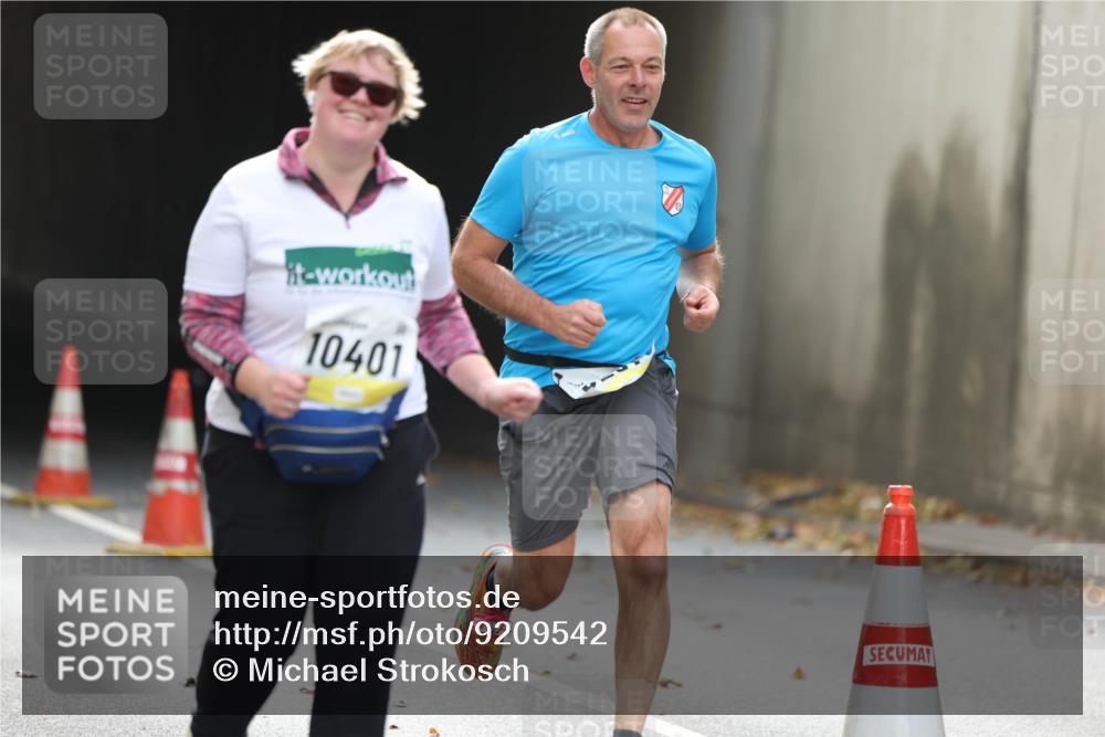05.10.2025 - 20. swb-Marathon Bremen Michael Strokosch http://msf.ph/oto/9209542 05.10.2025 11:21:08 Laufen 10401 meine-sportfotos.de
