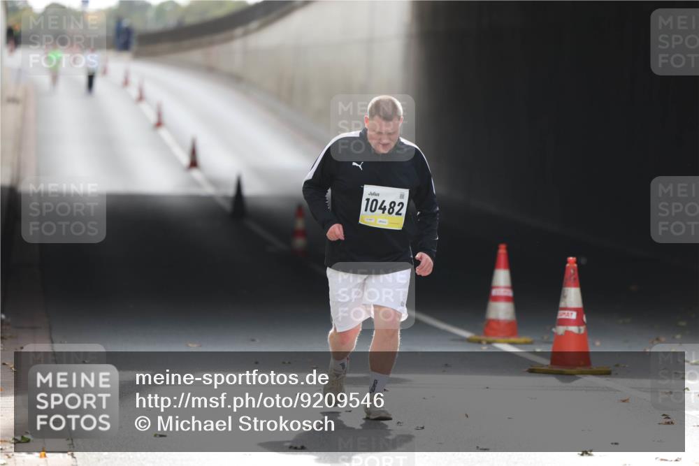 05.10.2025 - 20. swb-Marathon Bremen Michael Strokosch http://msf.ph/oto/9209546 05.10.2025 11:21:12 Laufen 10482 meine-sportfotos.de