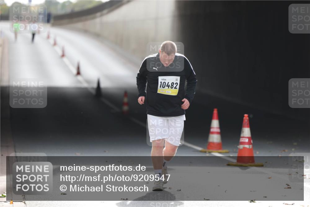05.10.2025 - 20. swb-Marathon Bremen Michael Strokosch http://msf.ph/oto/9209547 05.10.2025 11:21:12 Laufen 10482 meine-sportfotos.de