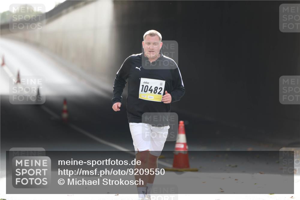 05.10.2025 - 20. swb-Marathon Bremen Michael Strokosch http://msf.ph/oto/9209550 05.10.2025 11:21:13 Laufen 10482 meine-sportfotos.de