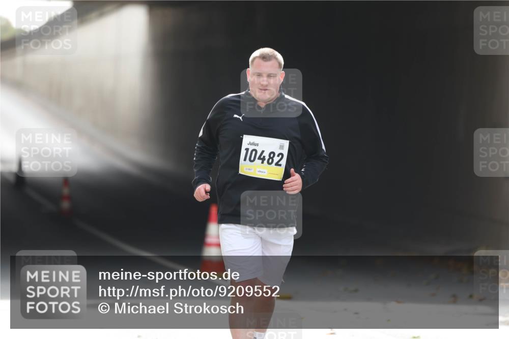 05.10.2025 - 20. swb-Marathon Bremen Michael Strokosch http://msf.ph/oto/9209552 05.10.2025 11:21:14 Laufen 10482, 01867 meine-sportfotos.de