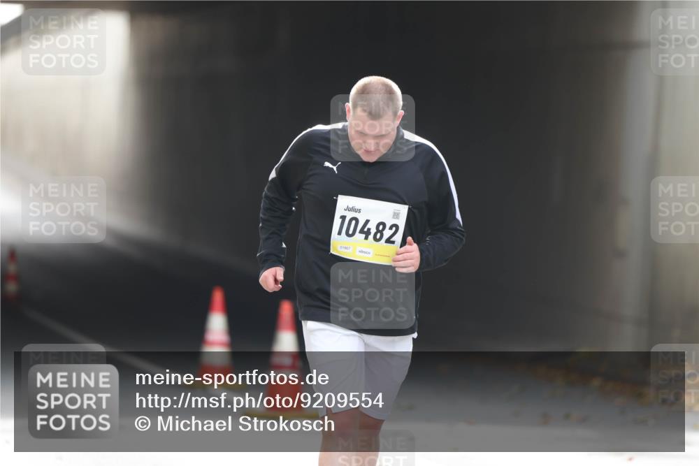 05.10.2025 - 20. swb-Marathon Bremen Michael Strokosch http://msf.ph/oto/9209554 05.10.2025 11:21:15 Laufen 10482, 01867 meine-sportfotos.de
