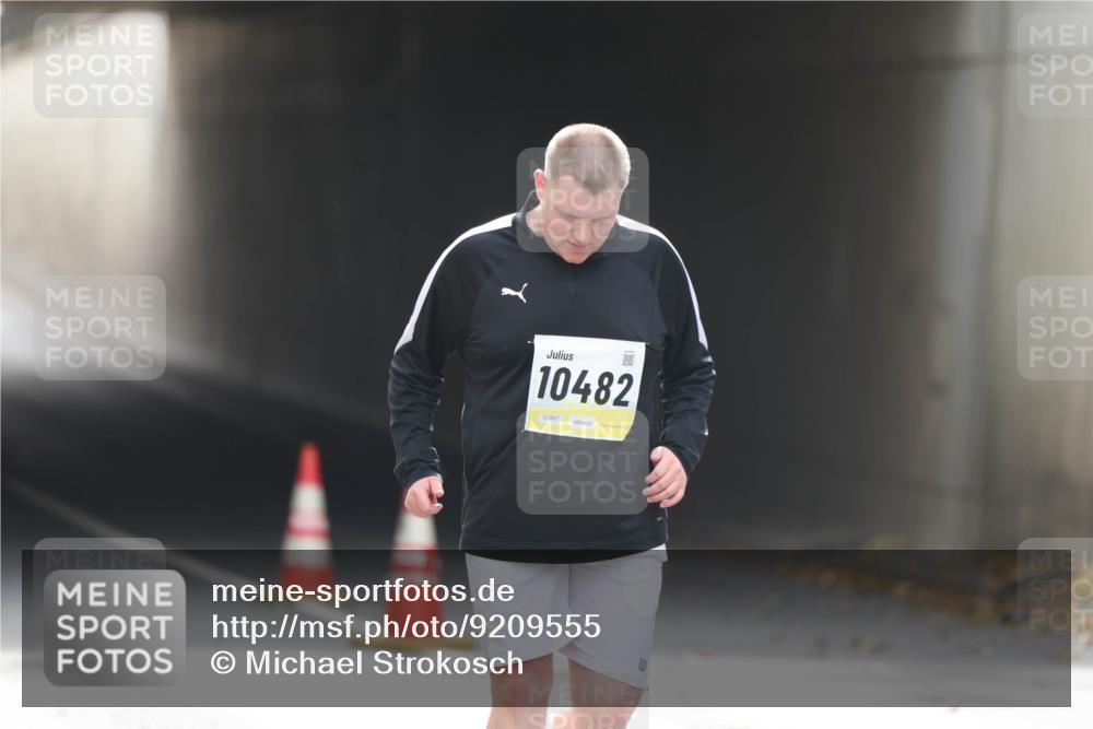 05.10.2025 - 20. swb-Marathon Bremen Michael Strokosch http://msf.ph/oto/9209555 05.10.2025 11:21:15 Laufen 10482, 01867 meine-sportfotos.de