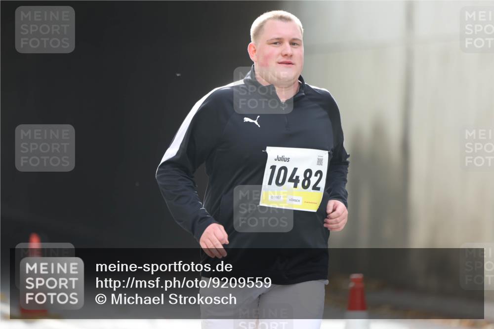 05.10.2025 - 20. swb-Marathon Bremen Michael Strokosch http://msf.ph/oto/9209559 05.10.2025 11:21:17 Laufen 10482, 01867 meine-sportfotos.de