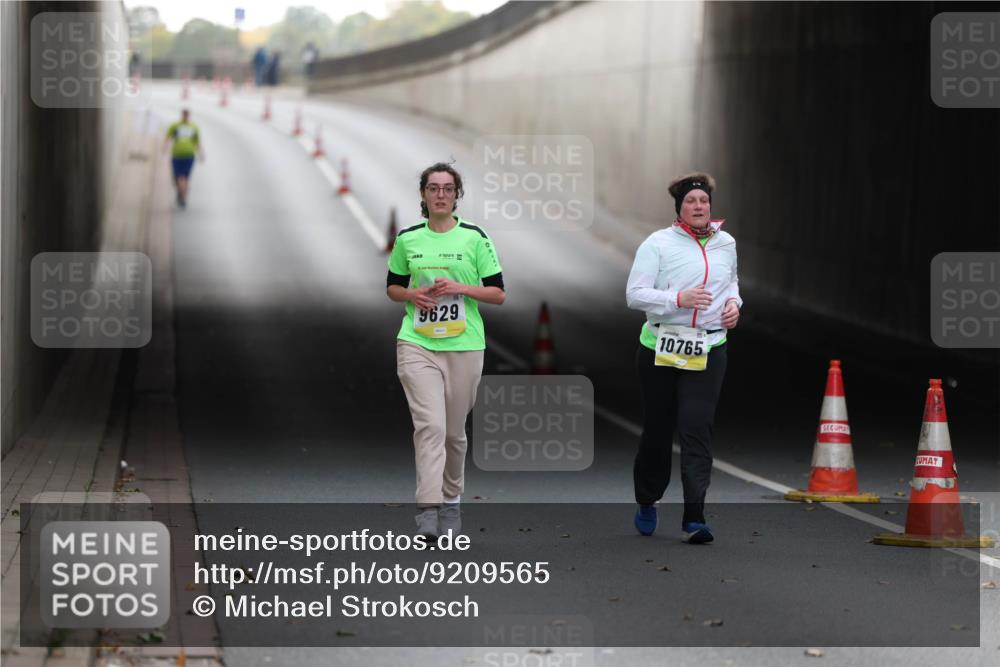 05.10.2025 - 20. swb-Marathon Bremen Michael Strokosch http://msf.ph/oto/9209565 05.10.2025 11:22:08 Laufen 9629, 10765 meine-sportfotos.de