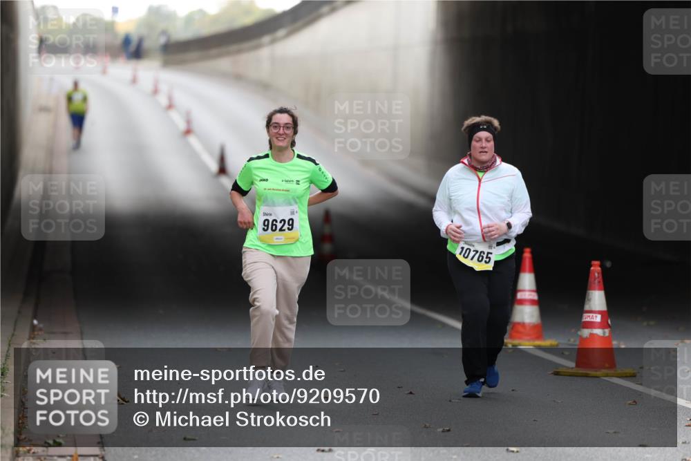 05.10.2025 - 20. swb-Marathon Bremen Michael Strokosch http://msf.ph/oto/9209570 05.10.2025 11:22:09 Laufen 20, 9629, 10765 meine-sportfotos.de