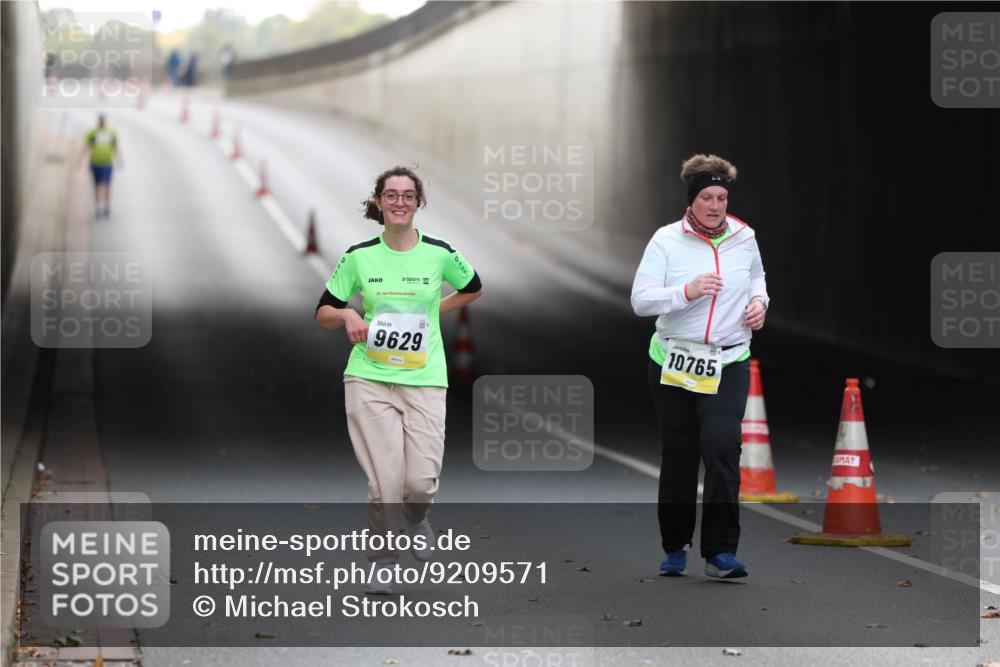 05.10.2025 - 20. swb-Marathon Bremen Michael Strokosch http://msf.ph/oto/9209571 05.10.2025 11:22:09 Laufen 1, 20, 9629, 10765 meine-sportfotos.de