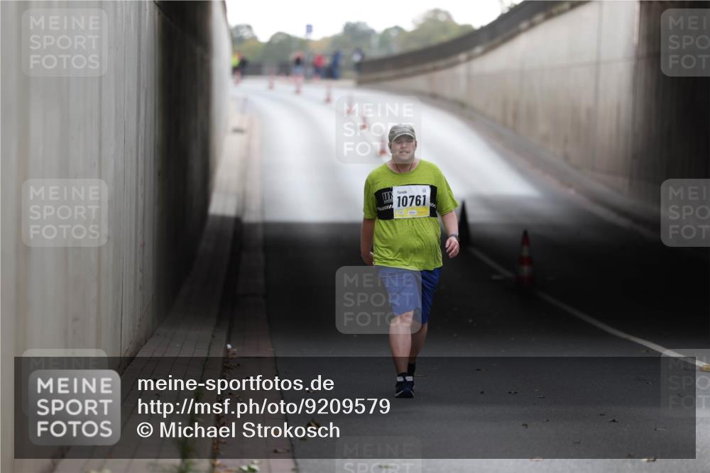 05.10.2025 - 20. swb-Marathon Bremen Michael Strokosch http://msf.ph/oto/9209579 05.10.2025 11:22:50 Laufen 10761 meine-sportfotos.de