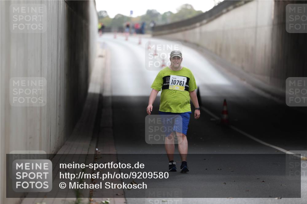 05.10.2025 - 20. swb-Marathon Bremen Michael Strokosch http://msf.ph/oto/9209580 05.10.2025 11:22:51 Laufen 10761 meine-sportfotos.de