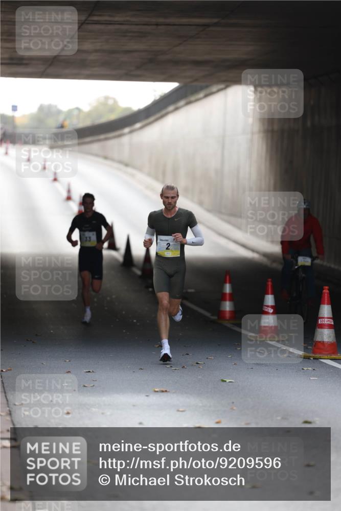 05.10.2025 - 20. swb-Marathon Bremen Michael Strokosch http://msf.ph/oto/9209596 05.10.2025 10:25:15 Laufen 33 meine-sportfotos.de