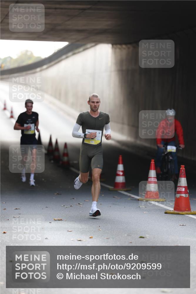 05.10.2025 - 20. swb-Marathon Bremen Michael Strokosch http://msf.ph/oto/9209599 05.10.2025 10:25:16 Laufen  meine-sportfotos.de