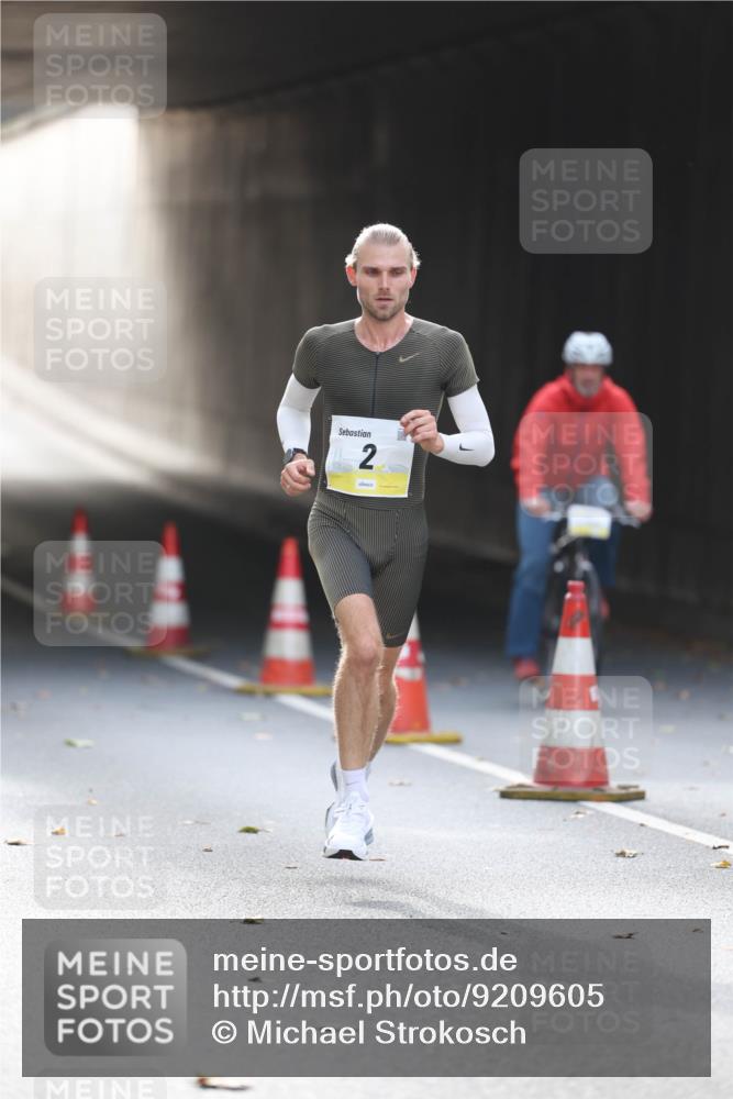 05.10.2025 - 20. swb-Marathon Bremen Michael Strokosch http://msf.ph/oto/9209605 05.10.2025 10:25:17 Laufen 2 meine-sportfotos.de