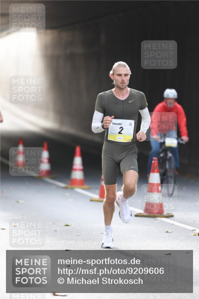 05.10.2025 - 20. swb-Marathon Bremen Michael Strokosch http://msf.ph/oto/9209606 05.10.2025 10:25:17 Laufen 2 meine-sportfotos.de