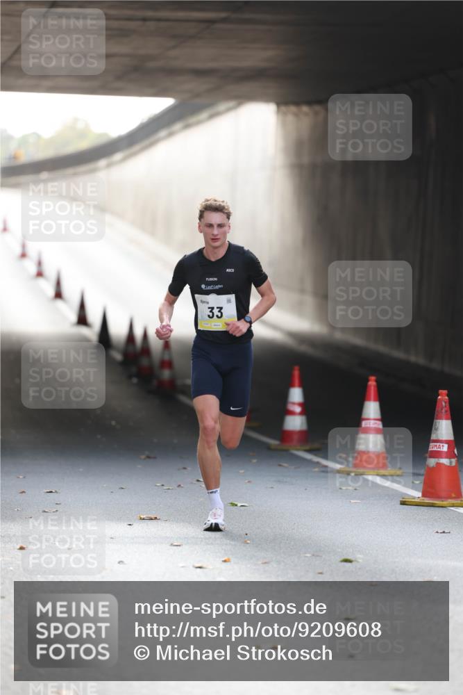 05.10.2025 - 20. swb-Marathon Bremen Michael Strokosch http://msf.ph/oto/9209608 05.10.2025 10:25:18 Laufen 33 meine-sportfotos.de