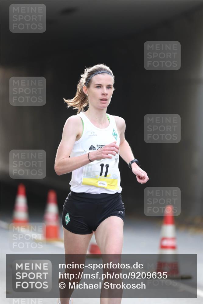 05.10.2025 - 20. swb-Marathon Bremen Michael Strokosch http://msf.ph/oto/9209635 05.10.2025 10:27:01 Laufen 11 meine-sportfotos.de