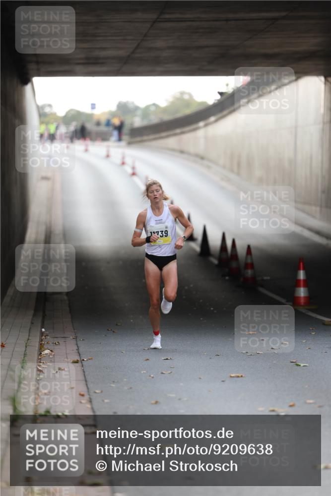 05.10.2025 - 20. swb-Marathon Bremen Michael Strokosch http://msf.ph/oto/9209638 05.10.2025 10:27:25 Laufen 1739 meine-sportfotos.de
