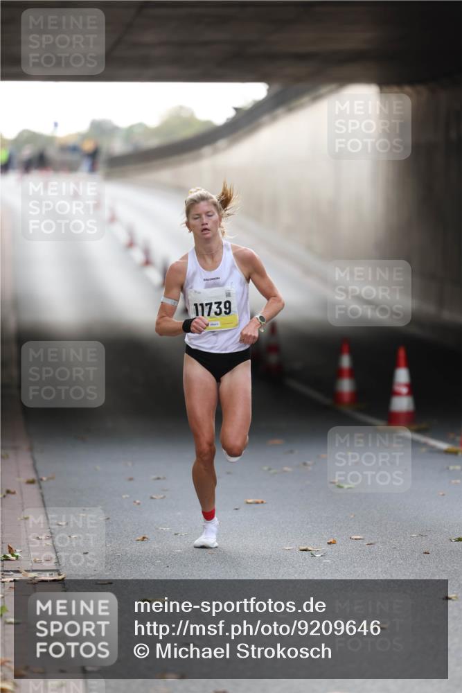 05.10.2025 - 20. swb-Marathon Bremen Michael Strokosch http://msf.ph/oto/9209646 05.10.2025 10:27:27 Laufen 11739 meine-sportfotos.de