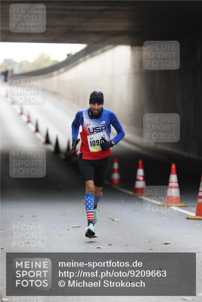05.10.2025 - 20. swb-Marathon Bremen Michael Strokosch http://msf.ph/oto/9209663 05.10.2025 10:28:05 Laufen 1090 meine-sportfotos.de