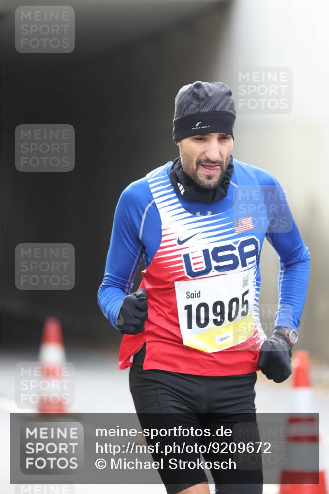 05.10.2025 - 20. swb-Marathon Bremen Michael Strokosch http://msf.ph/oto/9209672 05.10.2025 10:28:07 Laufen 10905 meine-sportfotos.de