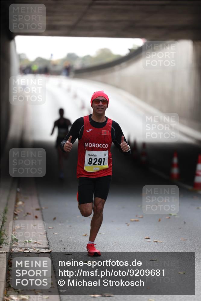 05.10.2025 - 20. swb-Marathon Bremen Michael Strokosch http://msf.ph/oto/9209681 05.10.2025 10:28:22 Laufen 9291 meine-sportfotos.de