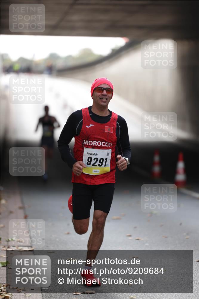 05.10.2025 - 20. swb-Marathon Bremen Michael Strokosch http://msf.ph/oto/9209684 05.10.2025 10:28:22 Laufen 9291 meine-sportfotos.de
