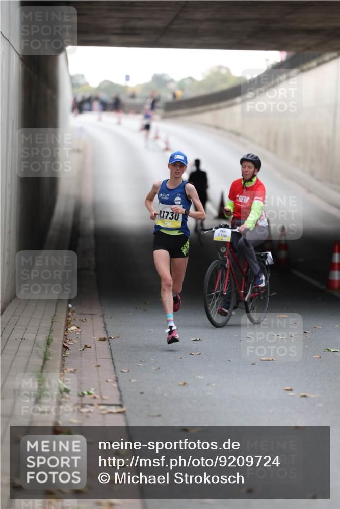 05.10.2025 - 20. swb-Marathon Bremen Michael Strokosch http://msf.ph/oto/9209724 05.10.2025 10:29:05 Laufen 11730, 10, 3 meine-sportfotos.de