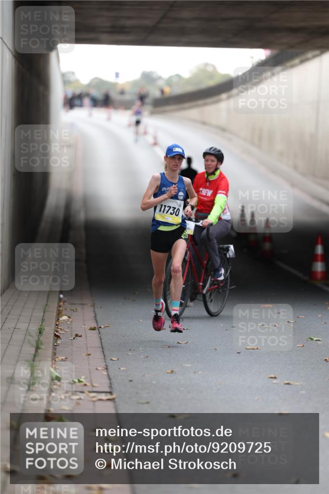 05.10.2025 - 20. swb-Marathon Bremen Michael Strokosch http://msf.ph/oto/9209725 05.10.2025 10:29:05 Laufen 11730 meine-sportfotos.de