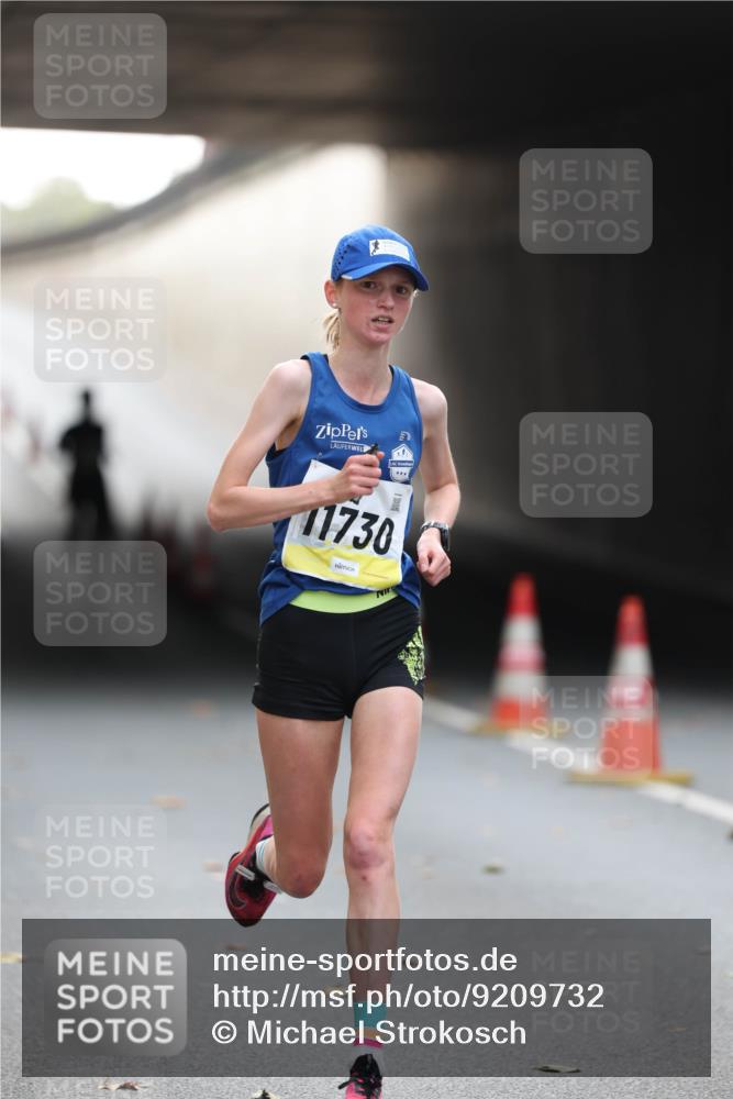 05.10.2025 - 20. swb-Marathon Bremen Michael Strokosch http://msf.ph/oto/9209732 05.10.2025 10:29:08 Laufen 11730 meine-sportfotos.de