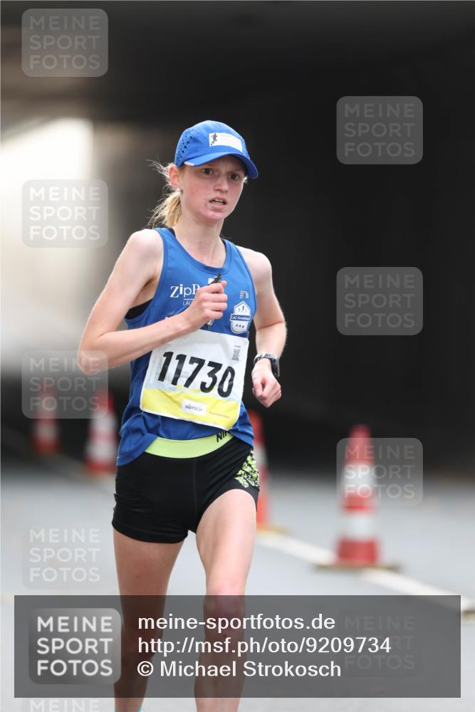 05.10.2025 - 20. swb-Marathon Bremen Michael Strokosch http://msf.ph/oto/9209734 05.10.2025 10:29:09 Laufen 11730 meine-sportfotos.de