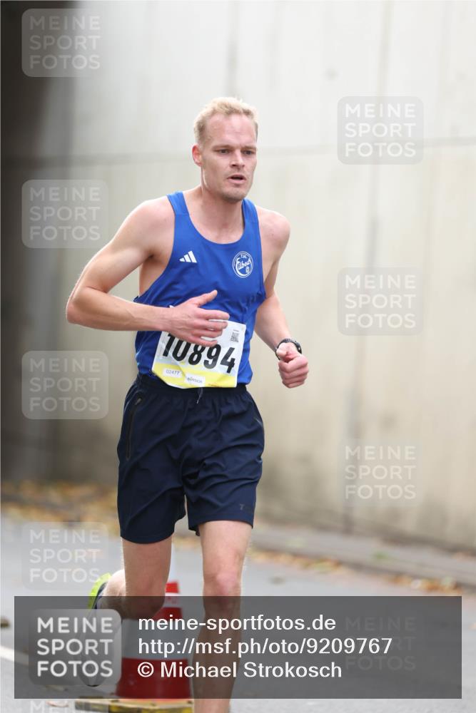 05.10.2025 - 20. swb-Marathon Bremen Michael Strokosch http://msf.ph/oto/9209767 05.10.2025 10:29:31 Laufen 10894, 02477 meine-sportfotos.de