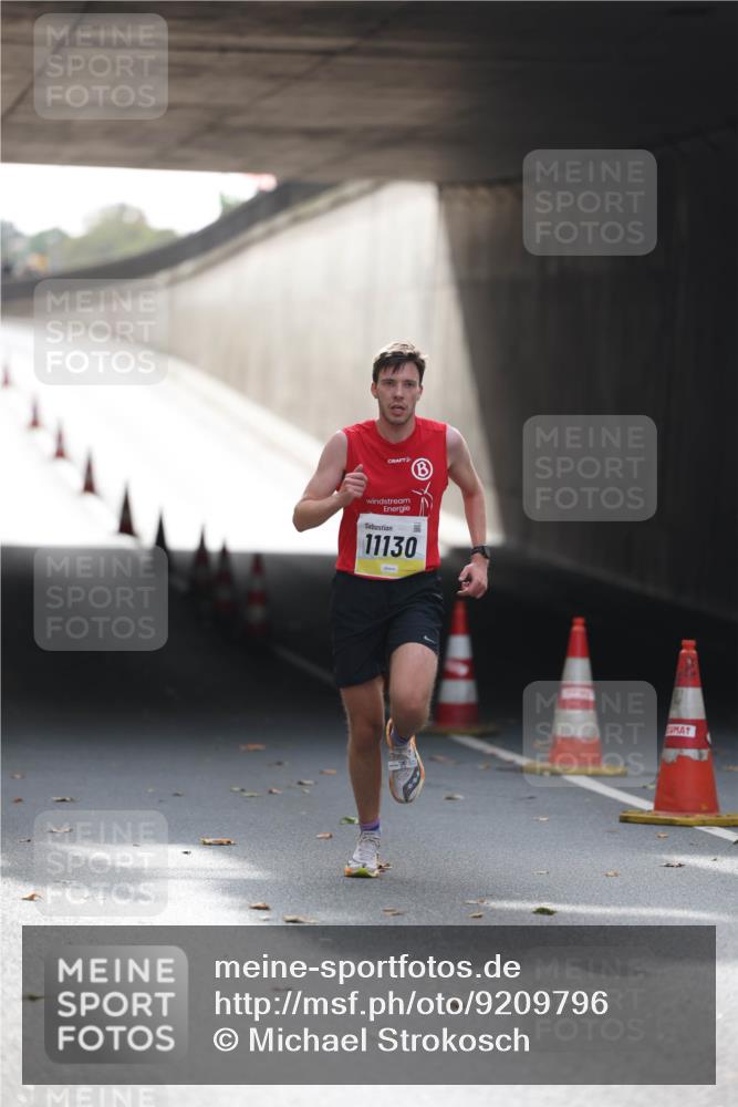 05.10.2025 - 20. swb-Marathon Bremen Michael Strokosch http://msf.ph/oto/9209796 05.10.2025 10:30:03 Laufen 11130 meine-sportfotos.de