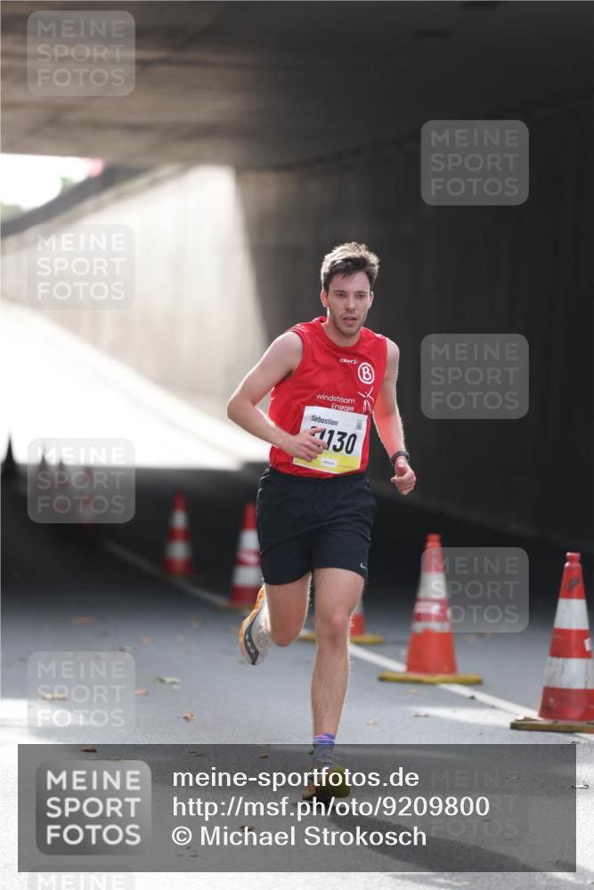 05.10.2025 - 20. swb-Marathon Bremen Michael Strokosch http://msf.ph/oto/9209800 05.10.2025 10:30:04 Laufen 130 meine-sportfotos.de
