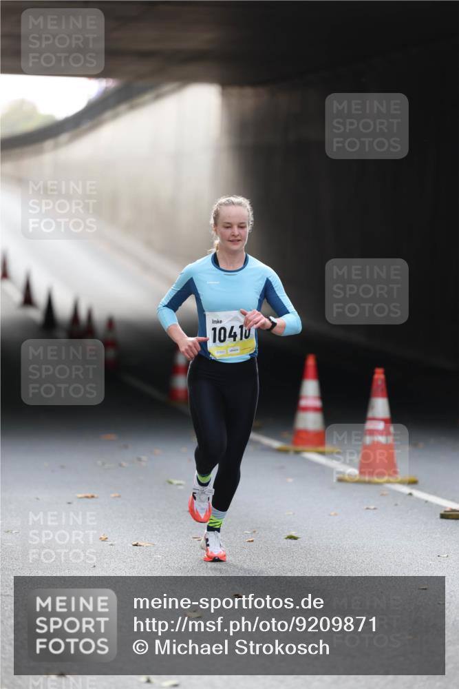 05.10.2025 - 20. swb-Marathon Bremen Michael Strokosch http://msf.ph/oto/9209871 05.10.2025 10:31:09 Laufen 10410 meine-sportfotos.de