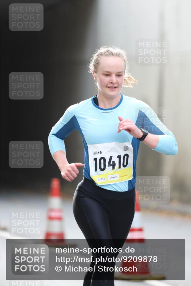 05.10.2025 - 20. swb-Marathon Bremen Michael Strokosch http://msf.ph/oto/9209878 05.10.2025 10:31:11 Laufen 10410, 01831 meine-sportfotos.de
