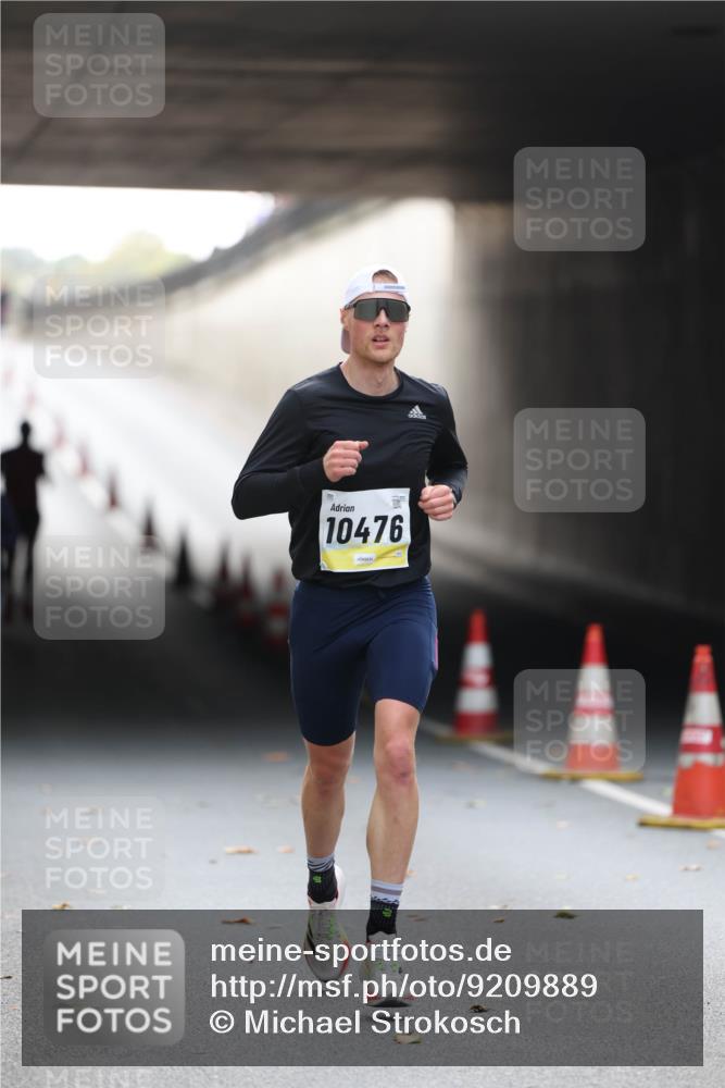 05.10.2025 - 20. swb-Marathon Bremen Michael Strokosch http://msf.ph/oto/9209889 05.10.2025 10:31:24 Laufen 10476 meine-sportfotos.de