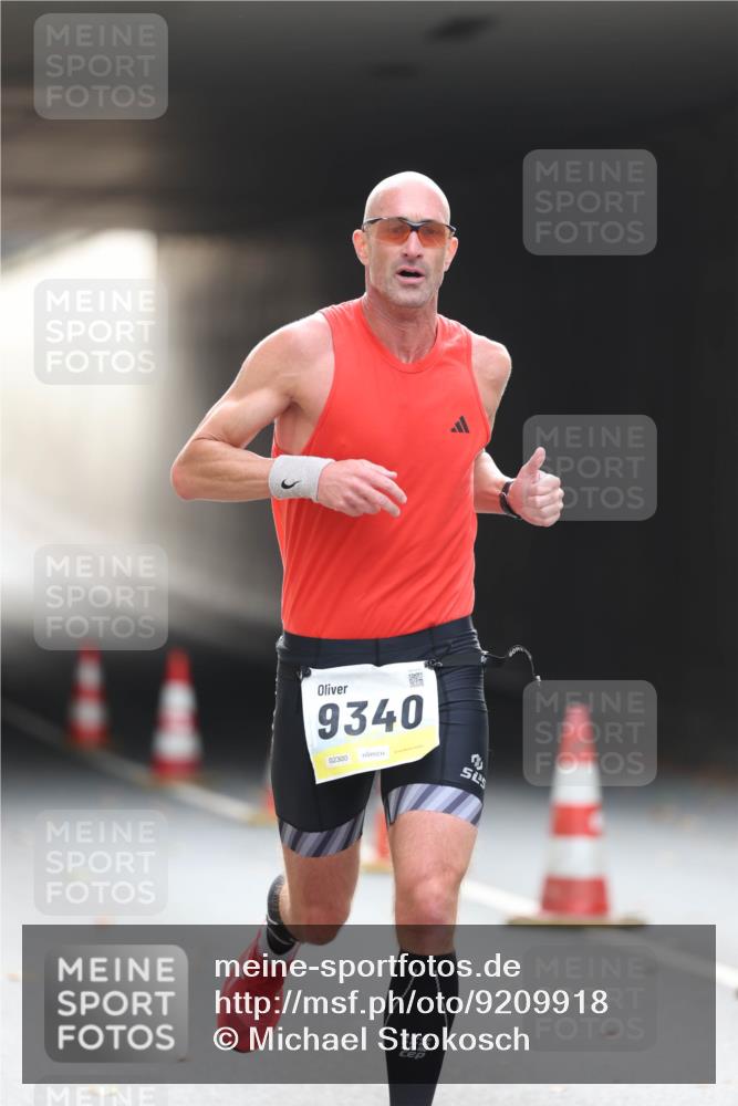 05.10.2025 - 20. swb-Marathon Bremen Michael Strokosch http://msf.ph/oto/9209918 05.10.2025 10:31:34 Laufen 9340, 02300 meine-sportfotos.de
