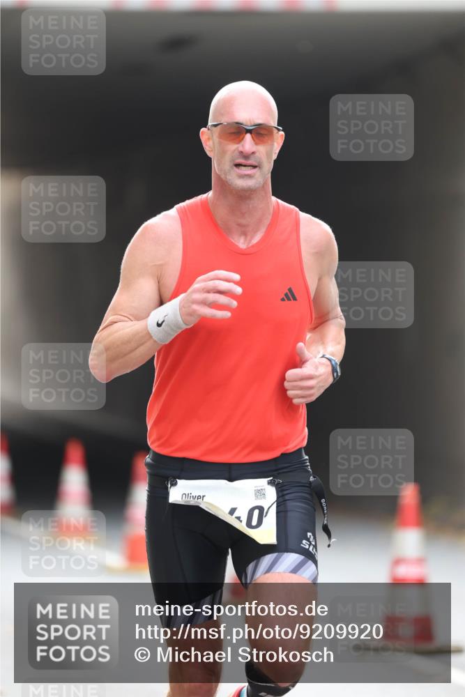 05.10.2025 - 20. swb-Marathon Bremen Michael Strokosch http://msf.ph/oto/9209920 05.10.2025 10:31:34 Laufen 0 meine-sportfotos.de