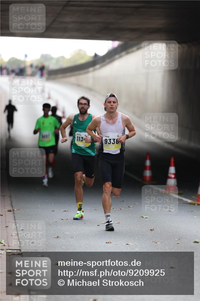 05.10.2025 - 20. swb-Marathon Bremen Michael Strokosch http://msf.ph/oto/9209925 05.10.2025 10:31:43 Laufen 113, 9336 meine-sportfotos.de