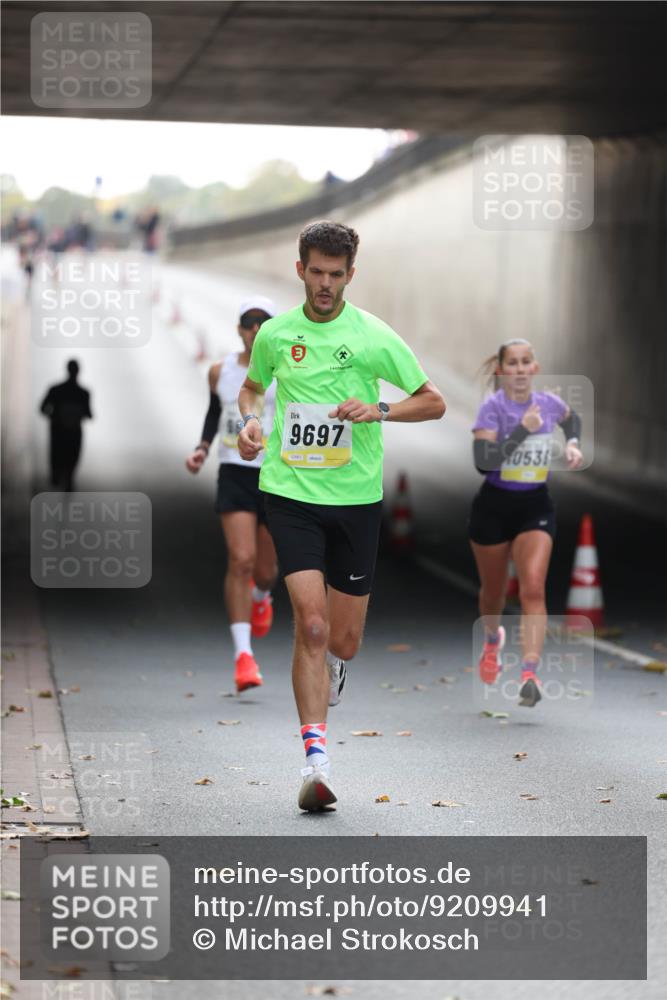 05.10.2025 - 20. swb-Marathon Bremen Michael Strokosch http://msf.ph/oto/9209941 05.10.2025 10:31:48 Laufen 9697, 0531 meine-sportfotos.de