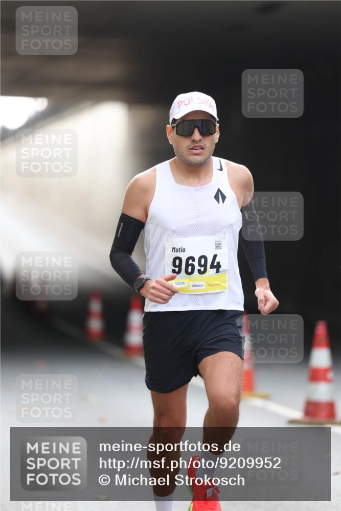05.10.2025 - 20. swb-Marathon Bremen Michael Strokosch http://msf.ph/oto/9209952 05.10.2025 10:31:51 Laufen 9694, 02236 meine-sportfotos.de