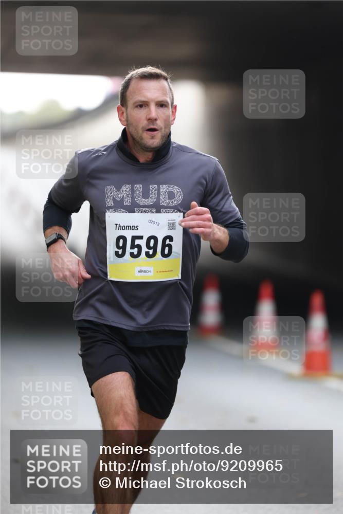 05.10.2025 - 20. swb-Marathon Bremen Michael Strokosch http://msf.ph/oto/9209965 05.10.2025 10:31:58 Laufen 02013, 9596 meine-sportfotos.de