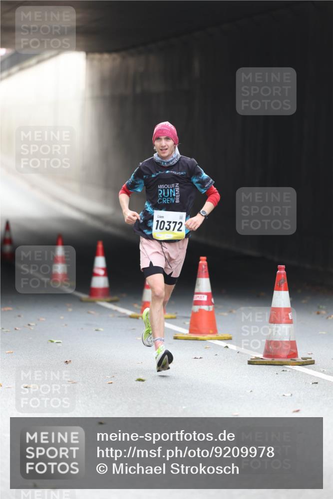 05.10.2025 - 20. swb-Marathon Bremen Michael Strokosch http://msf.ph/oto/9209978 05.10.2025 10:32:14 Laufen 10372 meine-sportfotos.de