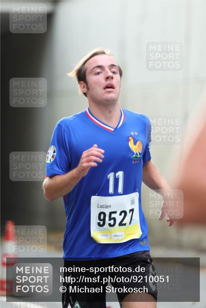 05.10.2025 - 20. swb-Marathon Bremen Michael Strokosch http://msf.ph/oto/9210051 05.10.2025 10:32:52 Laufen 11, 9527, 02656 meine-sportfotos.de