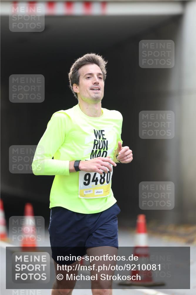 05.10.2025 - 20. swb-Marathon Bremen Michael Strokosch http://msf.ph/oto/9210081 05.10.2025 10:33:04 Laufen 9480, 02187 meine-sportfotos.de