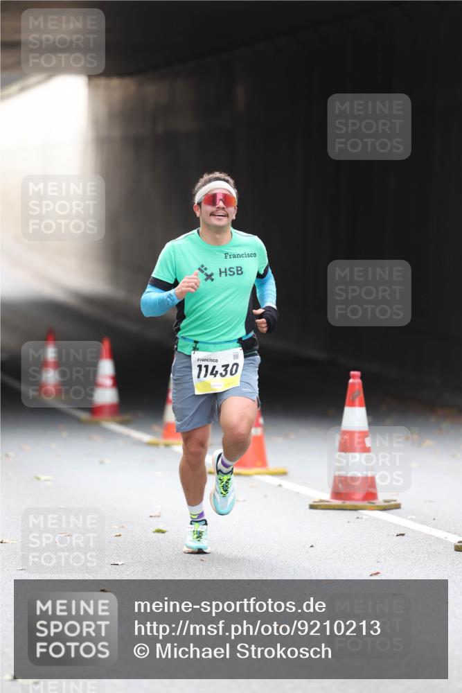 05.10.2025 - 20. swb-Marathon Bremen Michael Strokosch http://msf.ph/oto/9210213 05.10.2025 10:34:18 Laufen 11430 meine-sportfotos.de